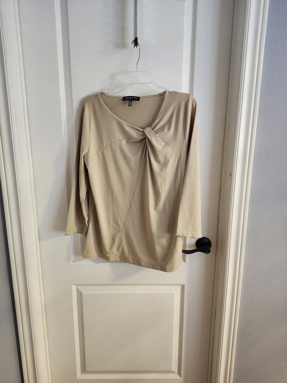Taupe Twist-Front 3/4 Sleeve Top